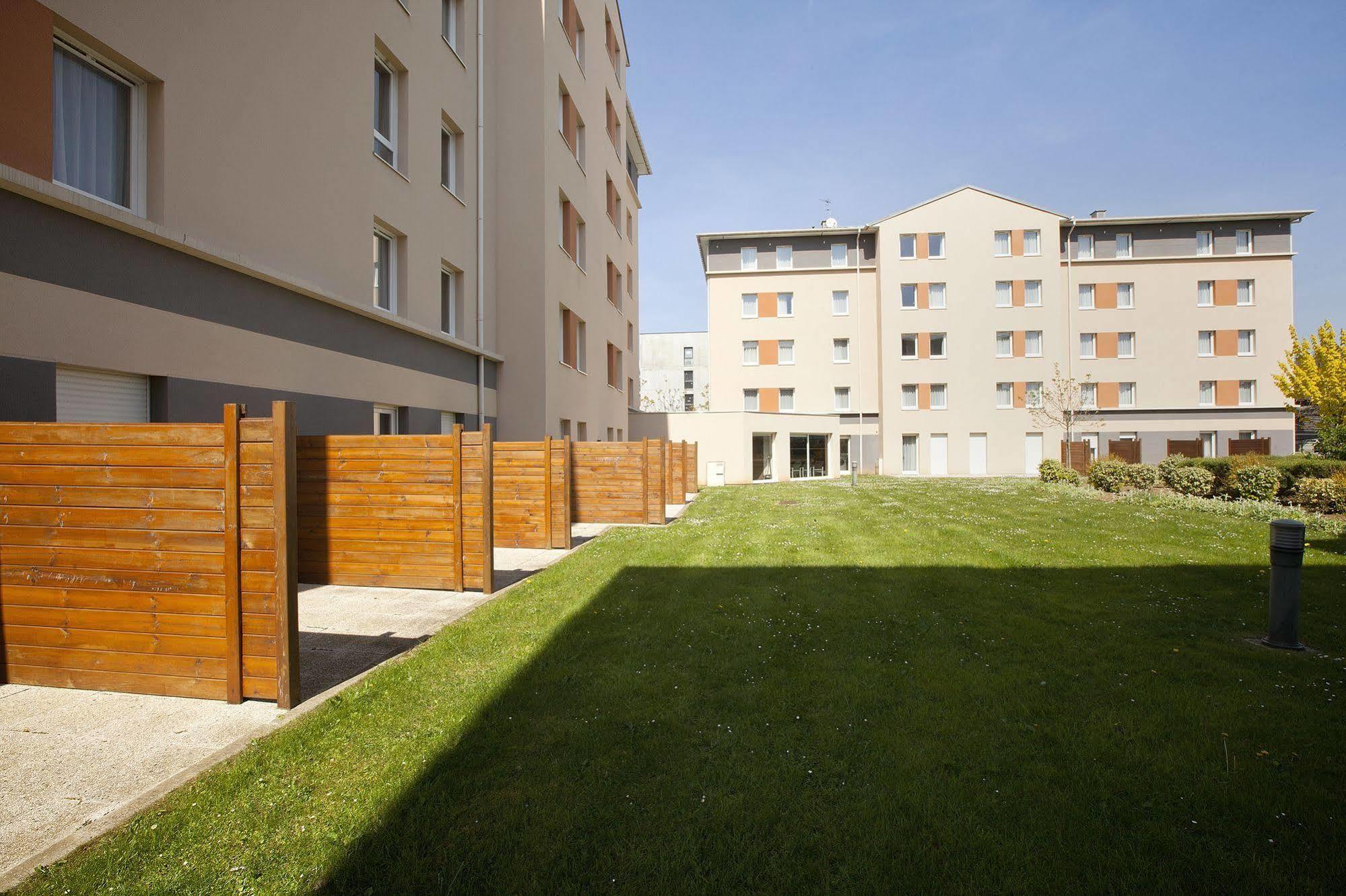Sejours & Affaires Caen Le Clos Beaumois Buitenkant foto