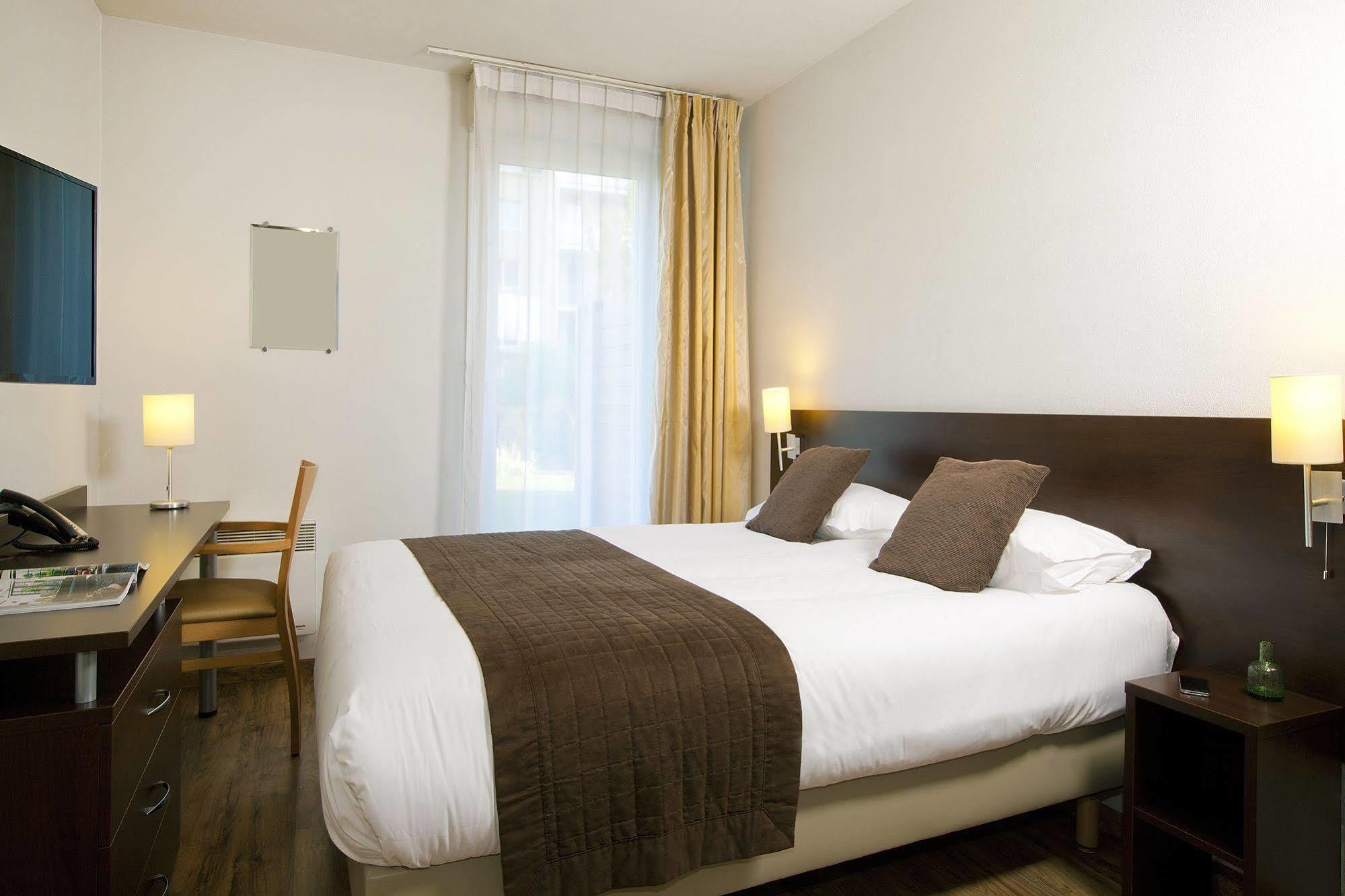 Sejours & Affaires Caen Le Clos Beaumois Buitenkant foto